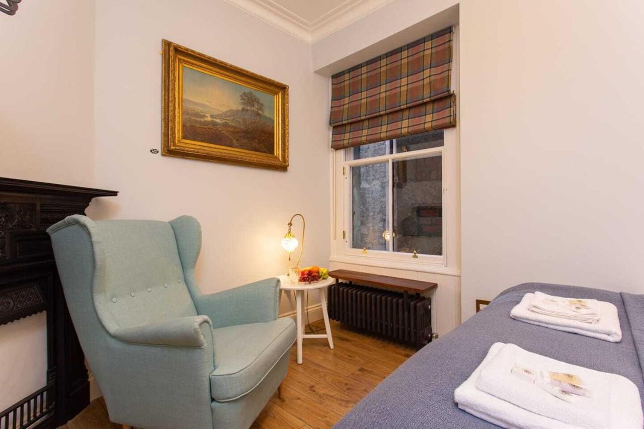 Upper Bow - Luxurious, Modern 1Br Apartment Near Castle Edimburgo Esterno foto